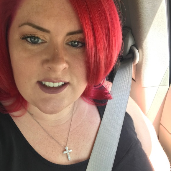 Meet your Posher, Amelia - Picture 3 of 5